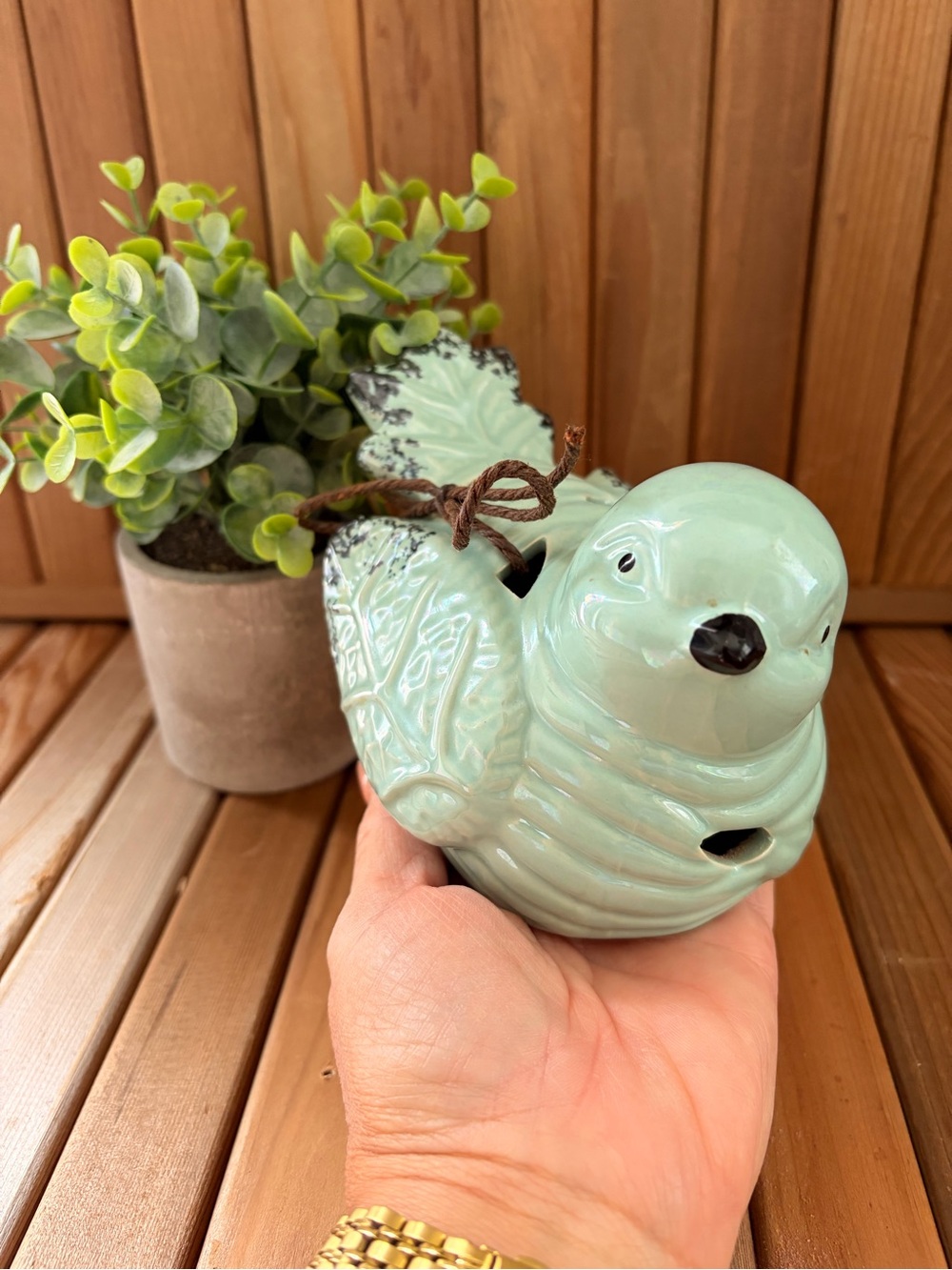 Vintage Style Ceramic Bird Figurine, Shabby Chic Farmhouse Mint Potpourri Holder - Picture 3 of 5